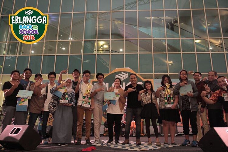 foto pemenang erlangga acoustic contest 2016